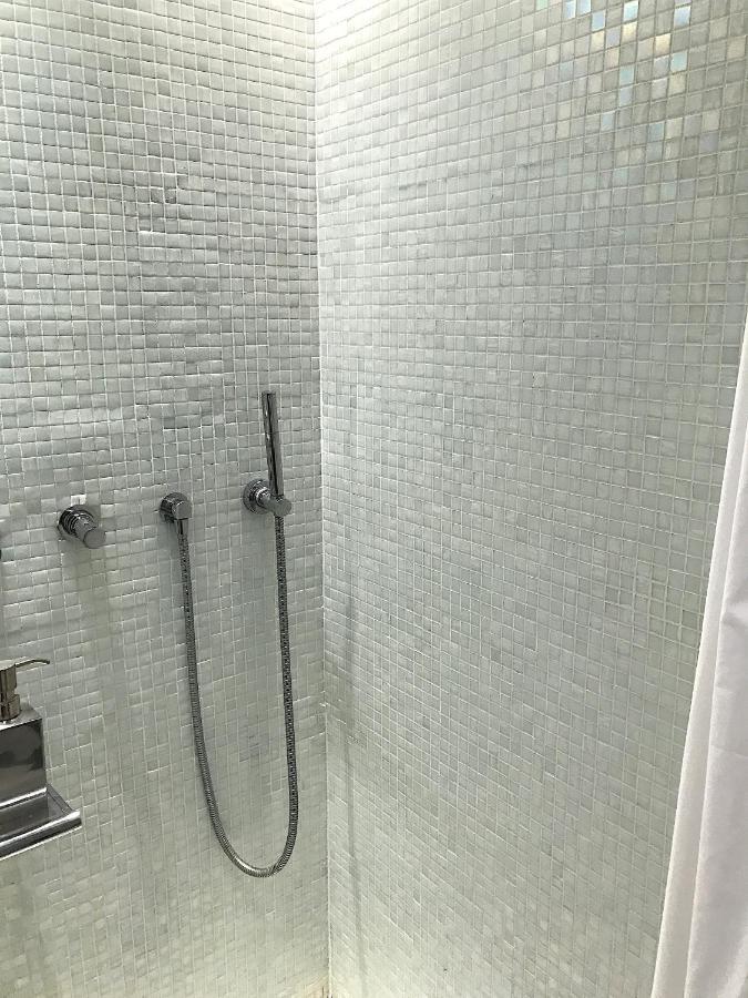 פריז Outstanding 2 Bedrooms With A Terrific Eiffel Tower View מראה חיצוני תמונה