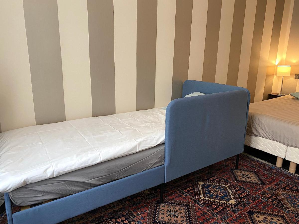 פריז Outstanding 2 Bedrooms With A Terrific Eiffel Tower View מראה חיצוני תמונה
