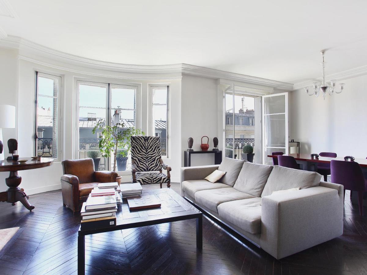 פריז Outstanding 2 Bedrooms With A Terrific Eiffel Tower View מראה חיצוני תמונה